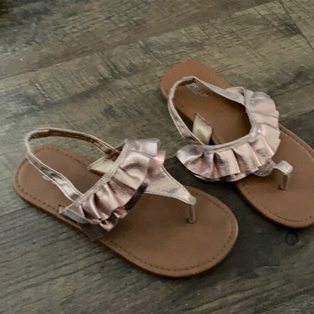 Cute metallic soft thong sandals for little girls